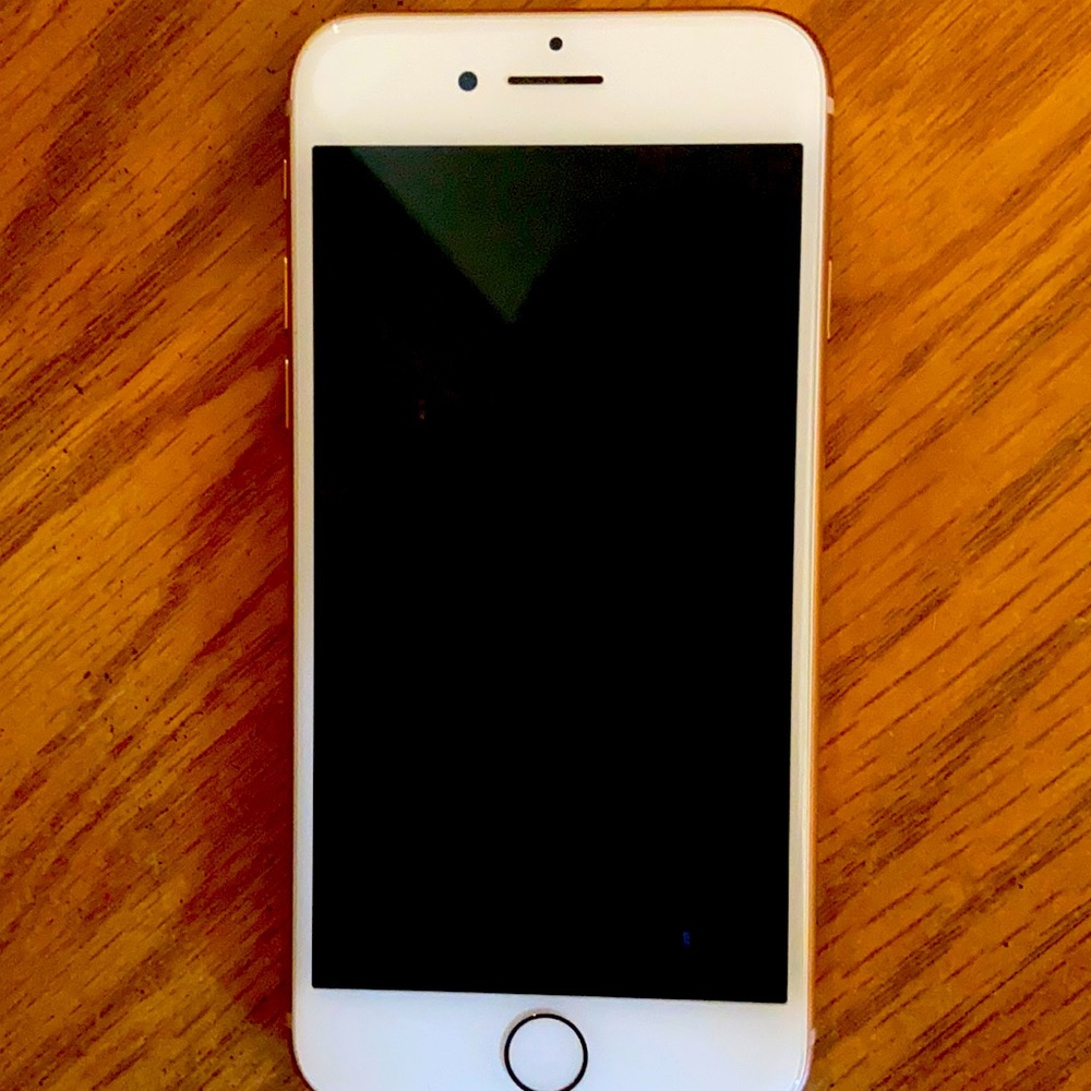 A apple iPhone 8